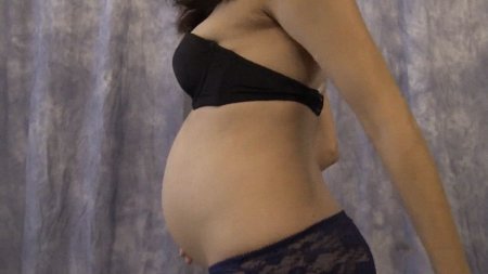 Беременная решила попытать счастья в порно