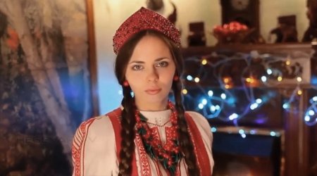 Русские зажигательные танцы в кокошниках очень откровенно засветы